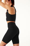Short cycliste sculptant noir