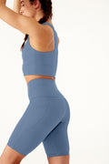 Short cycliste en jean sculptant