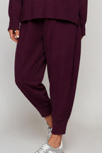 Pantalon de jogging resserré aux chevilles Cerise noire