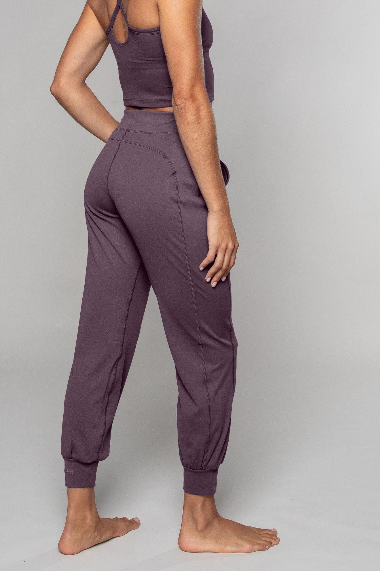 Pantalon de yoga sarouel Tula mûrier
